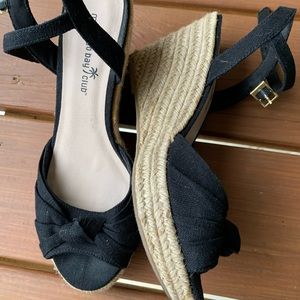 Black wedge shoes